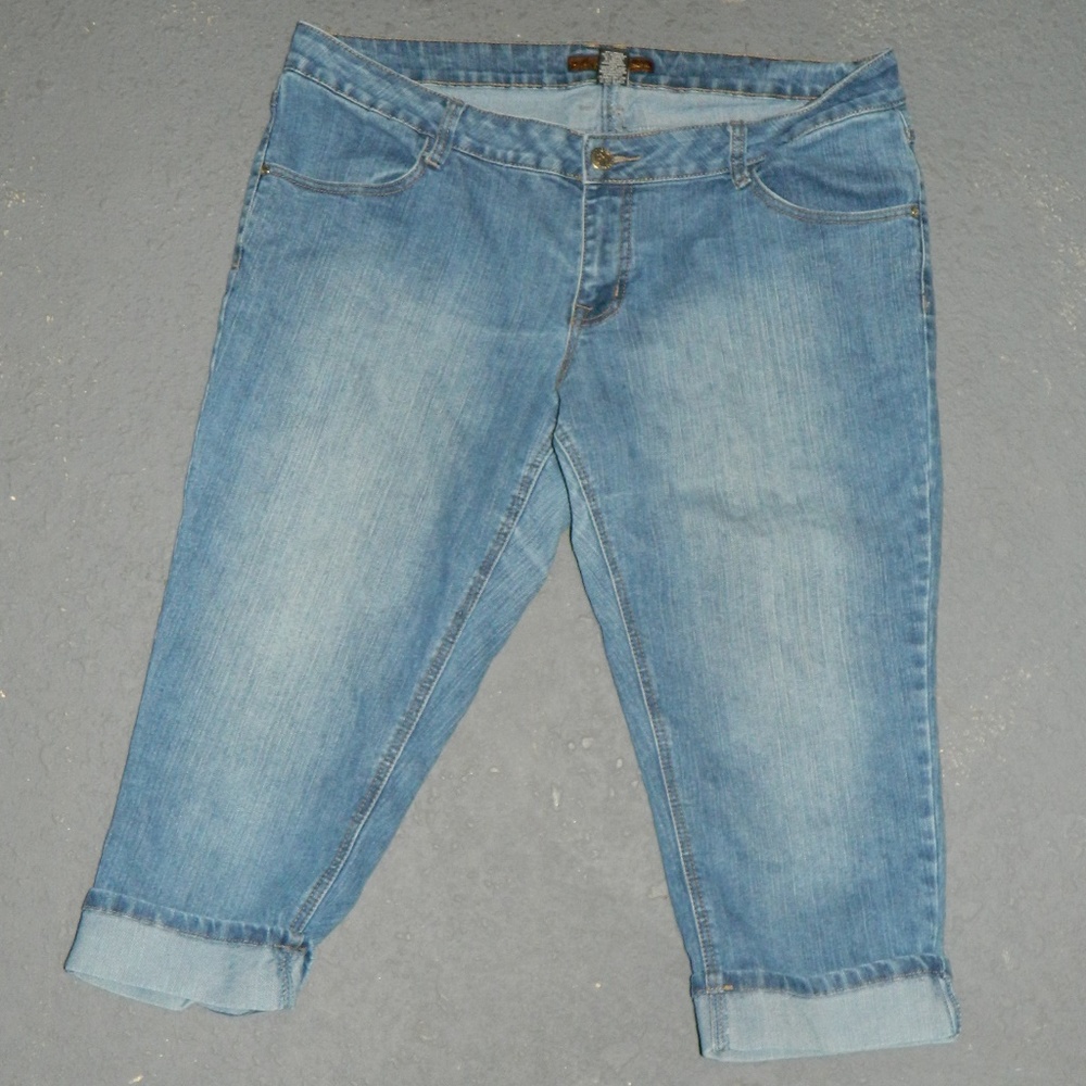 Capri Jeans